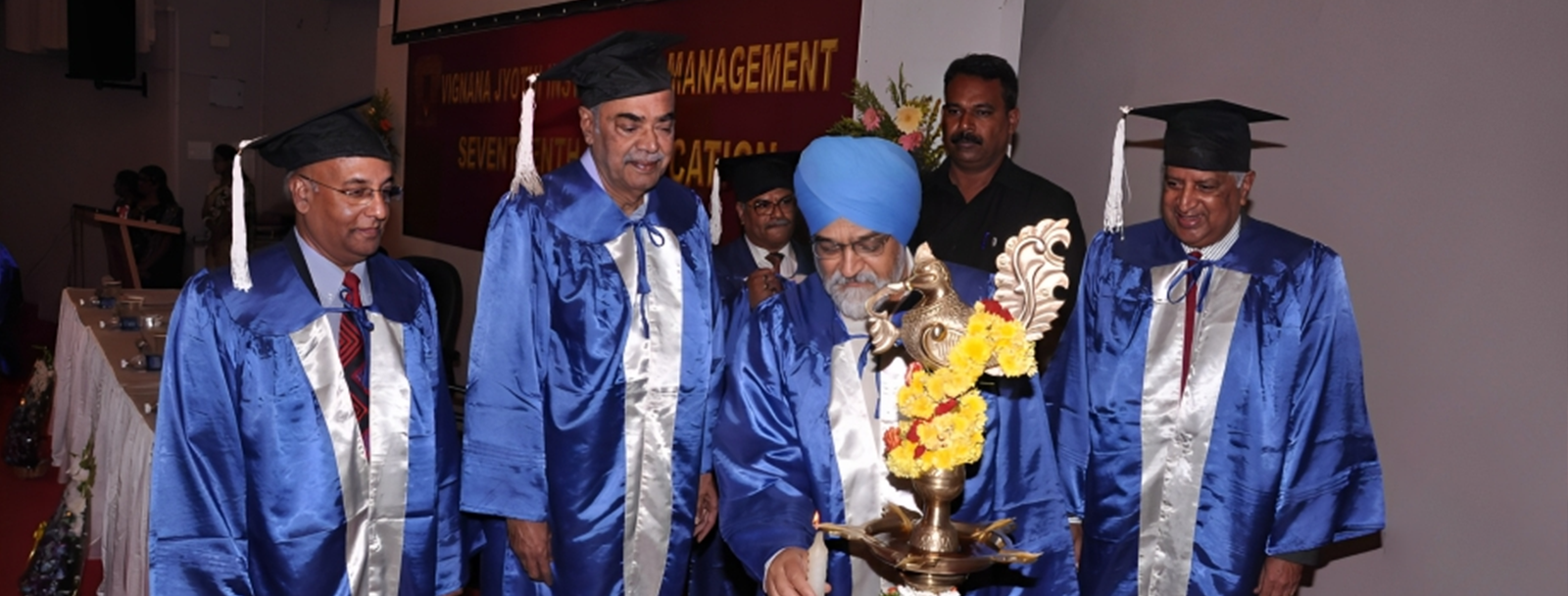 Sri Montek Singh Ahluwalia at VJIM convocation.